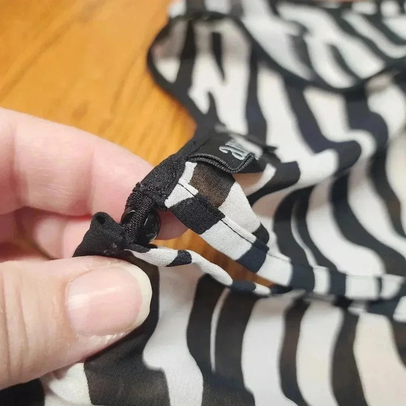 A.N.A. A New Approach Shear Zebra Stripe Sleeveless Top Plus Size 2X - Picture 6 of 8